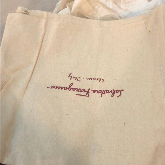 Salvador Ferragamo Heels! - Picture 7 of 9